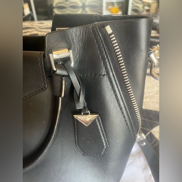 NWT MICHAEL KORS Blakely Black Leather Tote Bag w/ Dust Bag - Picture 5 of 12